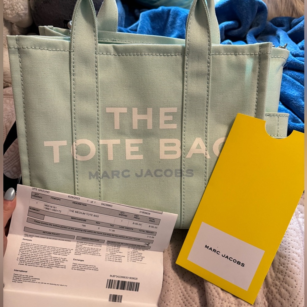 Marc Jacob’s The Tote Bag (medium)